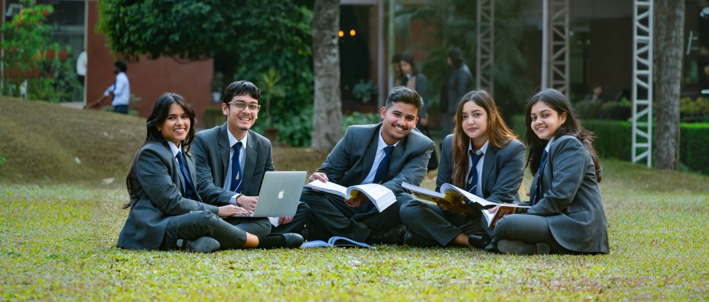 School of Management students on the Inspiria campus