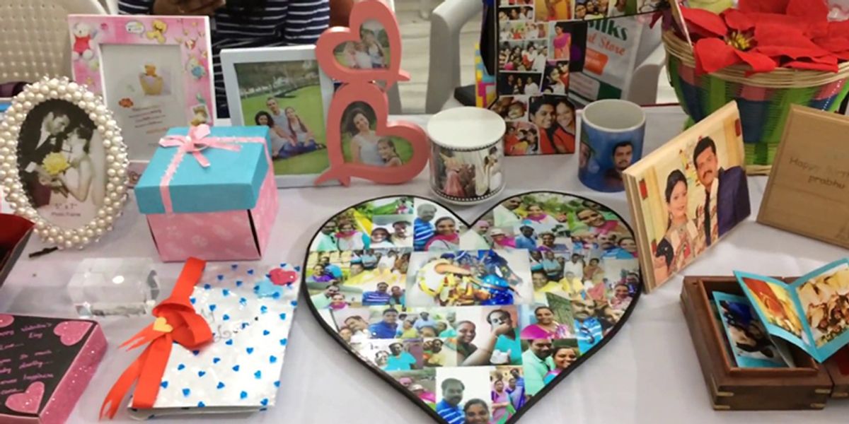 Reasons Why Personalized Gifts Are The Best | Personalised Gifting Ideas | FlowerAura