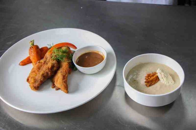 Fried-Chicken-with-Pepper-Sauce-1